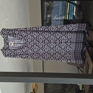Anne Klein Black and White sleeveless top